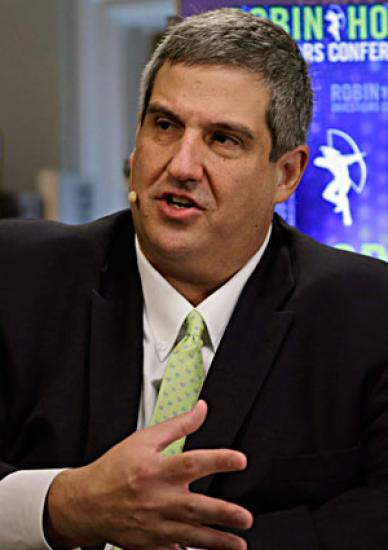 larry-robbins-large-pic.jpeg