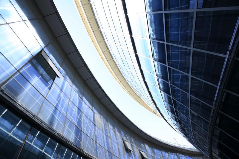 Glass curtain wall